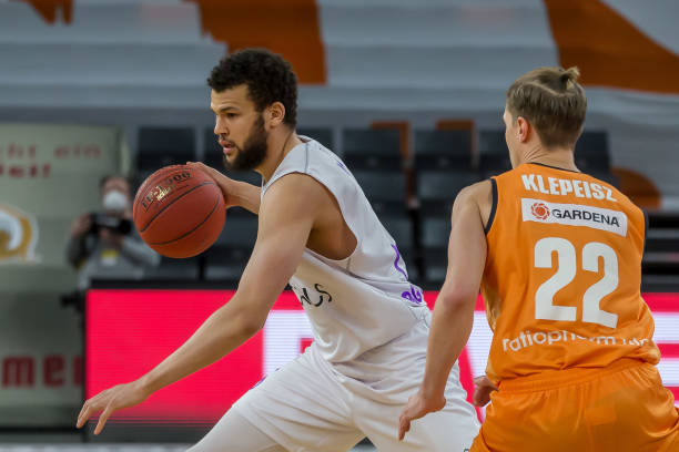 兰效力期间 兰效力期间